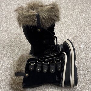 Sorel Black Suede Lace-Up Winter Boots with Faux Fur Trim